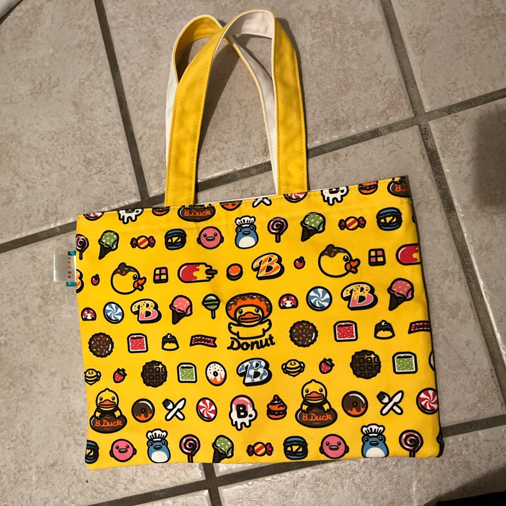 B.Duck Tote‎